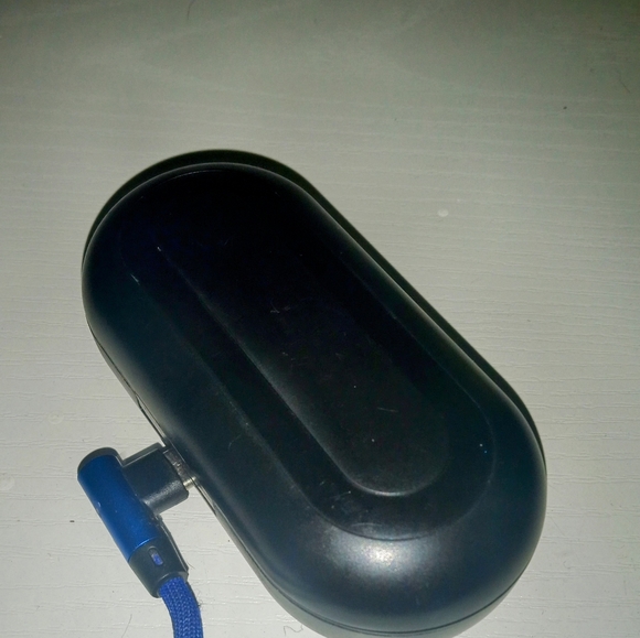 Sentry Bluetooth Wireless Earbuds w/ Charger Dock - Picture 3 of 4